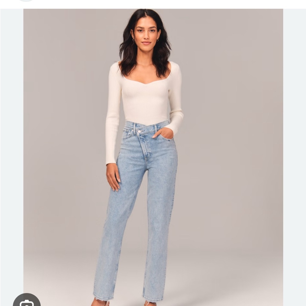 Abercrombie & Fitch The 90’s Straight Ultra High Rise